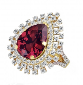 Ruby Set 8 Ring (Exclusive to Precious)
